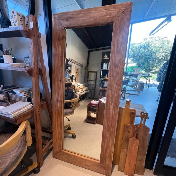 מראת גוף מסגרת עץ (איסוף עצמי)