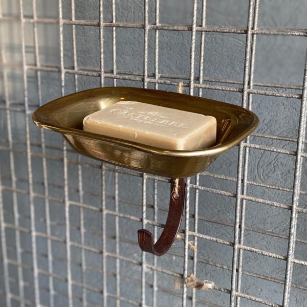 מתקן לסבון עם מתלה