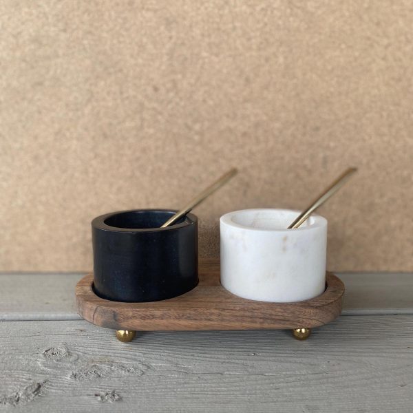 מעמד למלח פלפל