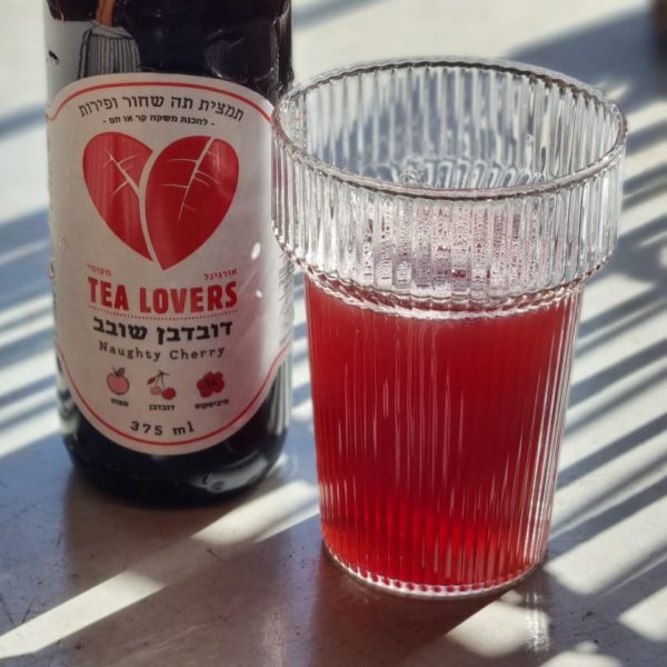 שישיית כוסות זכוכית עם פסים