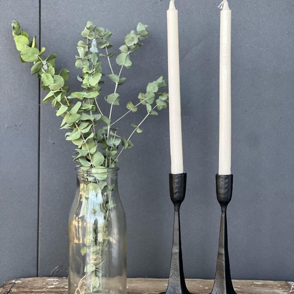 פמוטים לבנים ושחורים